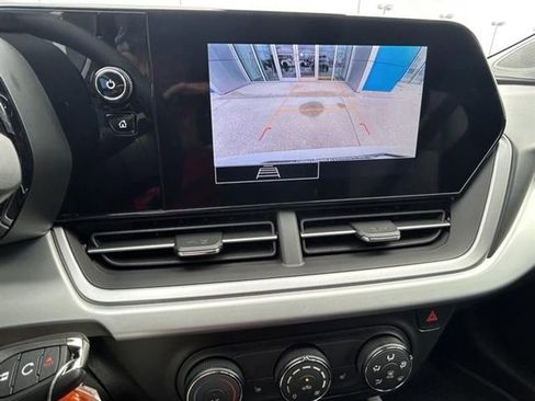New 2026 Chevrolet Trax LS w/ LS Convenience Package image 18