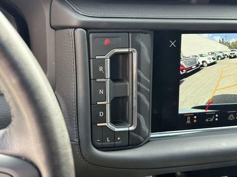 Used 2023 GMC Yukon XL Denali w/ Denali Reserve Package RWD image 15