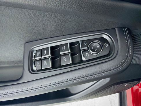New 2026 Porsche Macan S AWD/4WD image 8