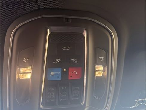 New 2025 Jeep Grand Cherokee Limited w/ Black Appearance Package image 18