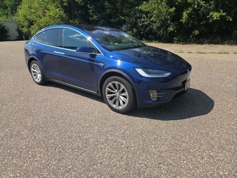 Used 2019 Tesla Model X AWD/4WD image 23