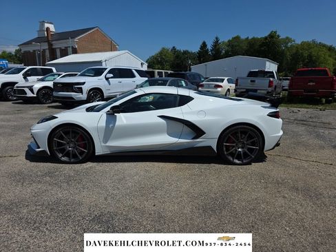 Used 2020 Chevrolet Corvette Stingray Premium Cpe w/ 3LT Preferred Equipment Group RWD image 2
