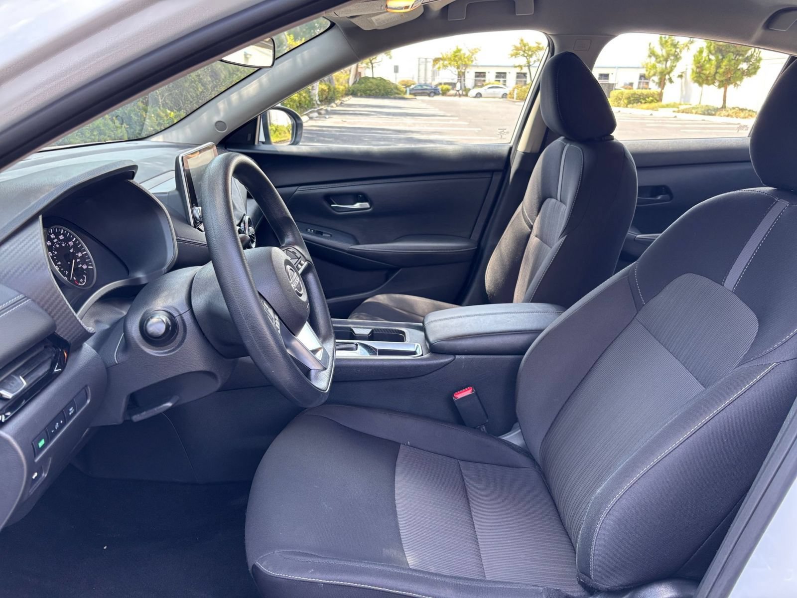 Used 2025 Nissan Sentra SV FWD image 24