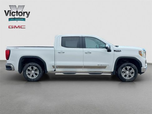 Used 2021 GMC Sierra 1500 SLT w/ SLT Convenience Package image 18