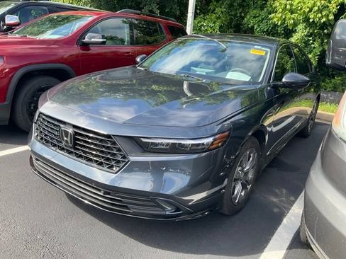 Used 2023 Honda Accord EX-L image 12