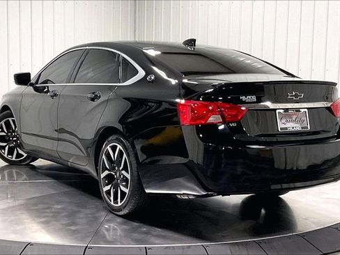 Used 2018 Chevrolet Impala LT FWD image 12
