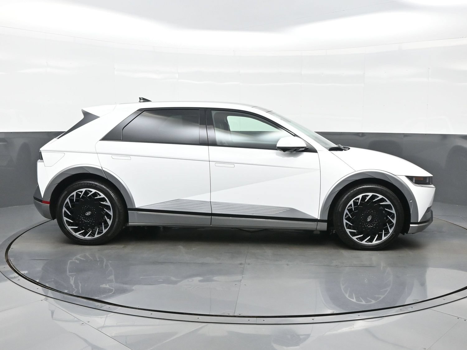 Certified 2024 Hyundai Ioniq 5 Limited AWD/4WD image 7