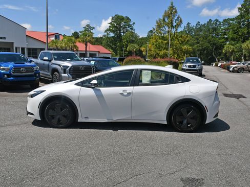 Certified 2024 Toyota Prius LE AWD/4WD image 2