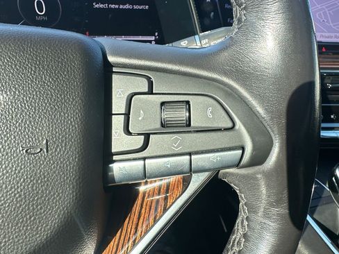 Used 2023 Cadillac Escalade ESV Premium Luxury image 24