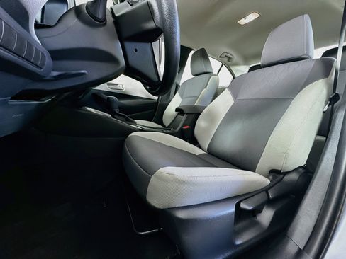 Used 2025 Toyota Corolla LE FWD image 13