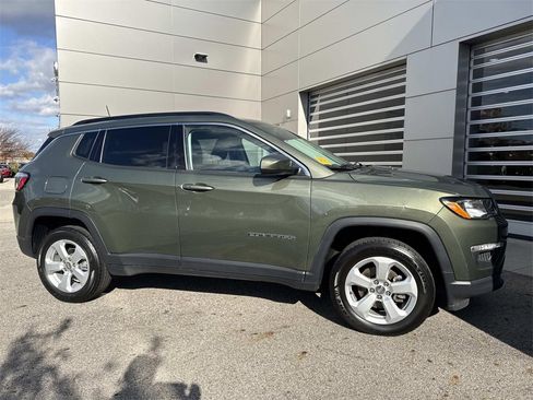 Used 2019 Jeep Compass Latitude image 8