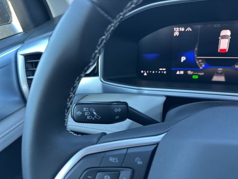 New 2026 Volkswagen Taos SE AWD/4WD image 33