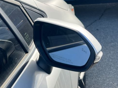 Used 2022 Toyota Corolla SE w/ SE Premium Package FWD image 16