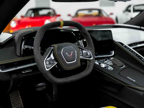 Used 2022 Chevrolet Corvette Stingray Premium Cpe RWD image 61