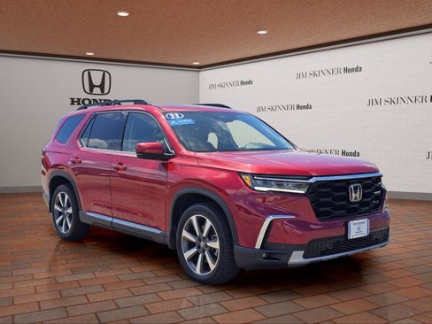 Used 2023 Honda Pilot Touring image 5