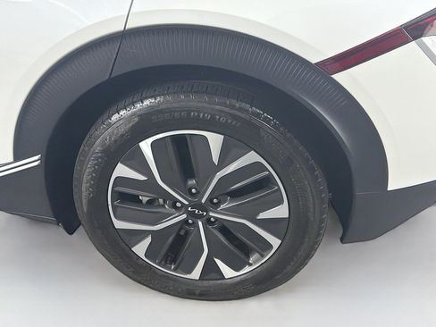 Used 2024 Kia EV6 Light RWD image 11