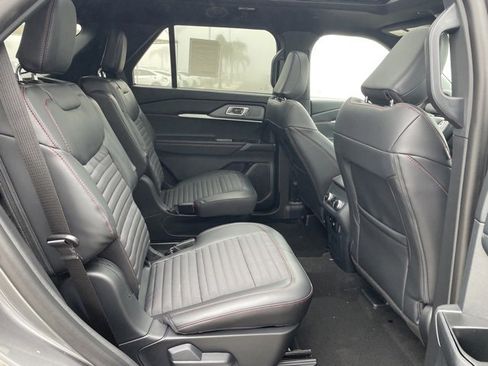 New 2026 Ford Explorer ST-Line w/ ST-Line Street Pack image 27
