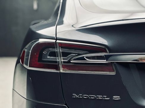 Used 2015 Tesla Model S 85D AWD/4WD image 15