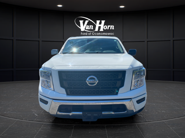 Used 2022 Nissan Titan SV AWD/4WD image 2