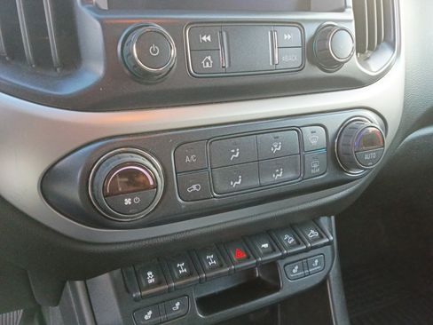 Used 2019 Chevrolet Colorado ZR2 AWD/4WD image 18