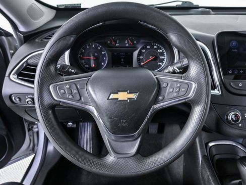 Used 2020 Chevrolet Malibu LT FWD image 8