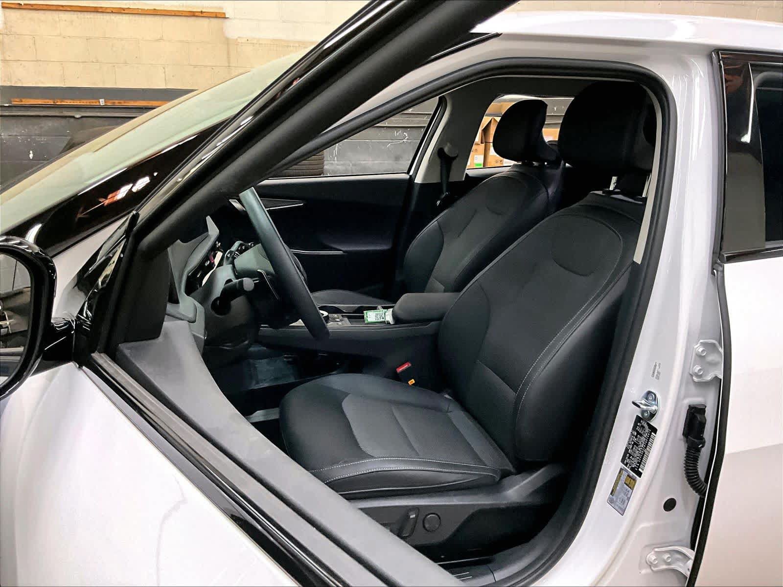 Used 2026 Kia EV6 Light AWD/4WD image 30
