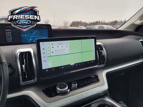 Used 2025 Ford Expedition Max Platinum image 19