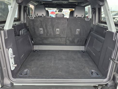 Used 2023 Ford Bronco Wildtrak image 19