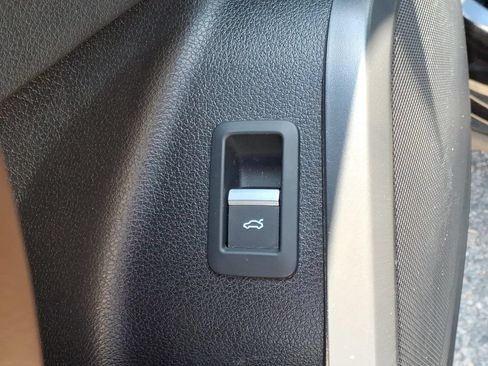 Used 2020 Audi Q5 2.0T Premium Plus AWD/4WD image 10