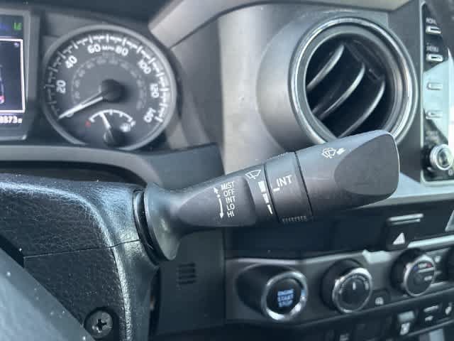 Used 2022 Toyota Tacoma TRD Off-Road AWD/4WD image 26