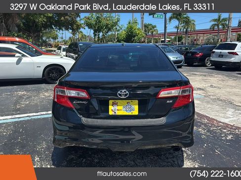 Used 2012 Toyota Camry SE w/ Leather Pkg FWD image 9