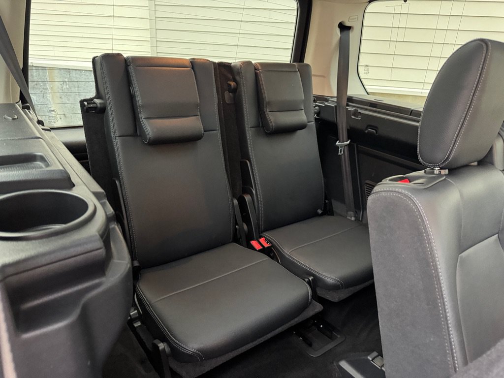 Used 2015 Land Rover LR4 HSE AWD/4WD image 32