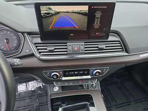 Used 2022 Audi Q5 2.0T Premium w/ Convenience Package image 6