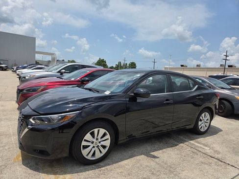 Used 2025 Nissan Sentra S FWD image 1