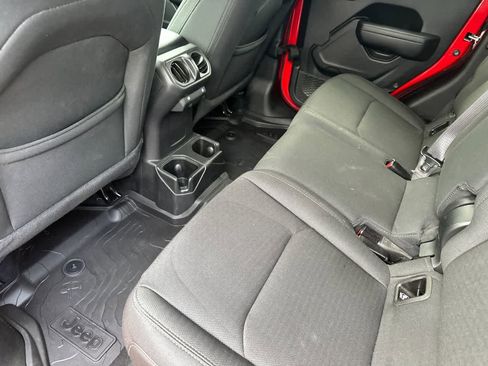 Used 2022 Jeep Gladiator Sport image 19