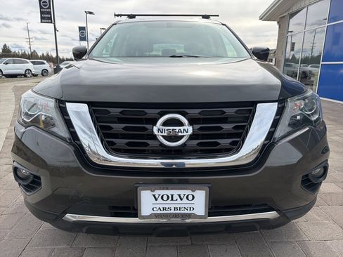 Used 2017 Nissan Pathfinder SL image 6