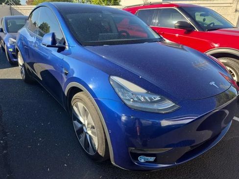 Used 2021 Tesla Model Y Long Range AWD/4WD image 1