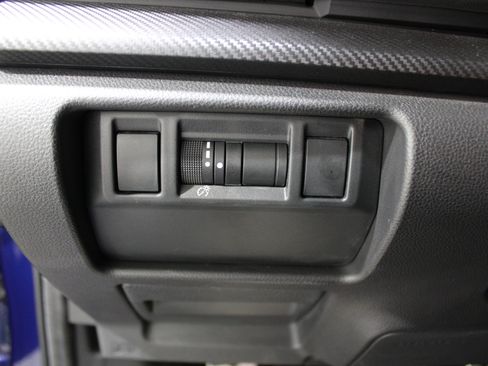 Used 2024 Subaru Crosstrek 2.5i Sport AWD/4WD image 8