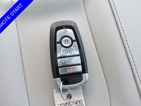 Used 2025 Ford Expedition Max Active AWD/4WD image 6