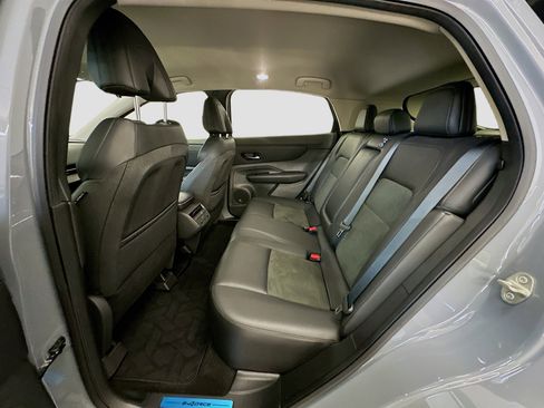 Used 2024 Nissan Ariya AWD image 29