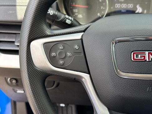 Used 2024 GMC Terrain SLE w/ Driver Convenience Package FWD image 31