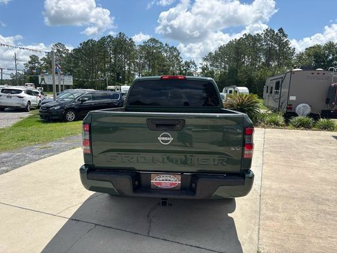 Used 2023 Nissan Frontier SV RWD image 6