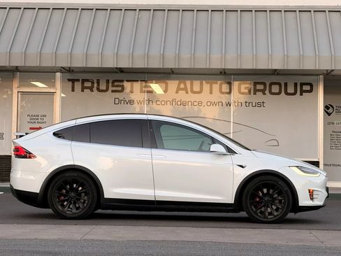 Used 2018 Tesla Model X 100D AWD/4WD image 5