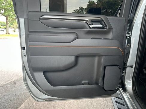 Used 2025 GMC Sierra 2500 AT4 w/ AT4 Premium Plus Package AWD/4WD image 29