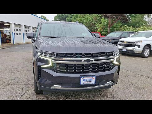 Used 2023 Chevrolet Tahoe LS AWD/4WD image 3