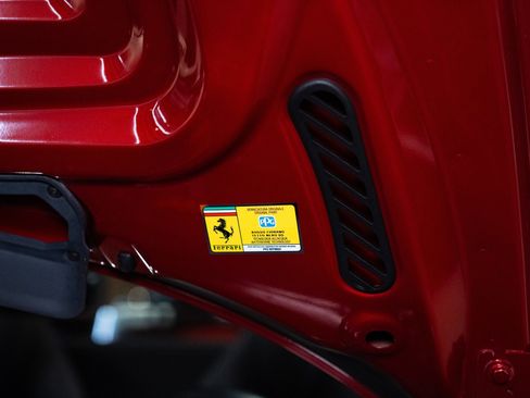 Used 2022 Ferrari F8 Tributo image 27