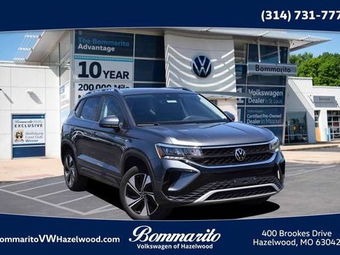 Certified 2023 Volkswagen Taos SE w/ Panoramic Sunroof Package AWD/4WD image 1