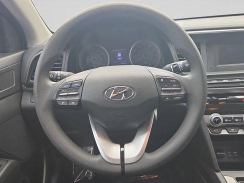Used 2020 Hyundai Elantra SE w/ Cargo Package (C1) FWD image 22