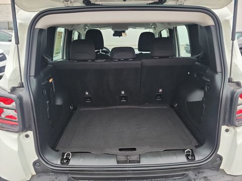 Used 2021 Jeep Renegade Sport FWD image 7