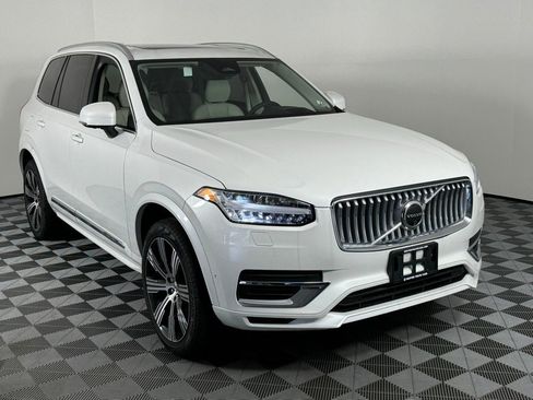 New 2025 Volvo XC90 B6 Plus w/ Protection Package Premier image 2